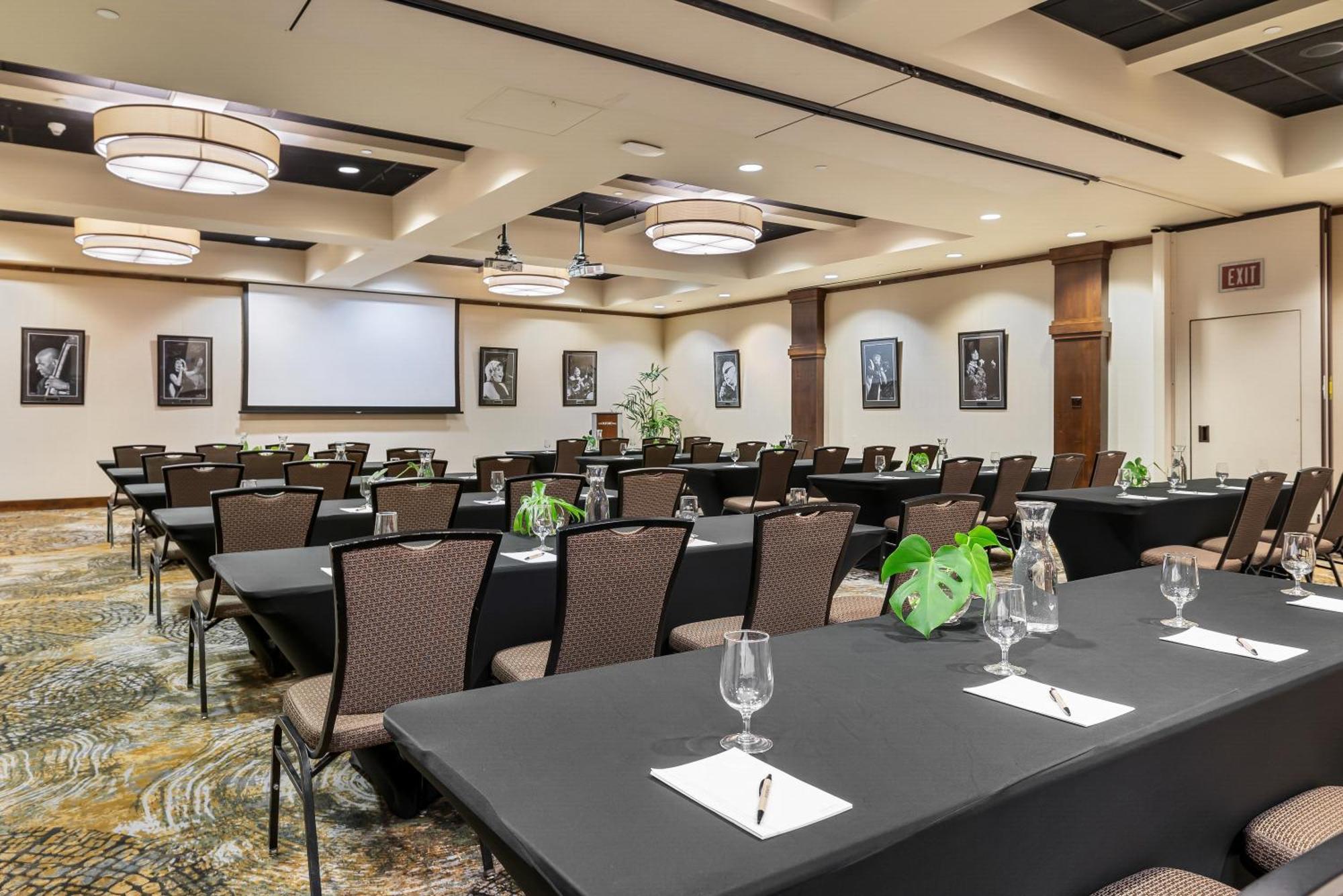Oxford Hotel Бенд Экстерьер фото